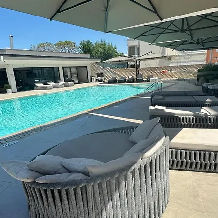 Apartment Veronika & Barbora With Swimming Pool Golem (Tirana)