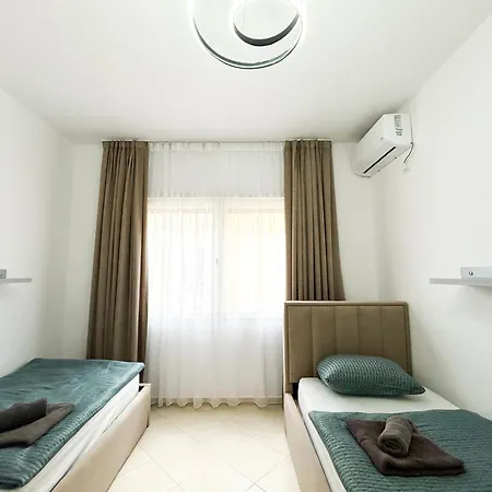 Apartment Veronika & Barbora With Swimming Pool Golem (Tirana)