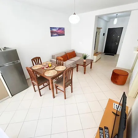Apartment Veronika & Barbora With Swimming Pool Golem (Tirana)