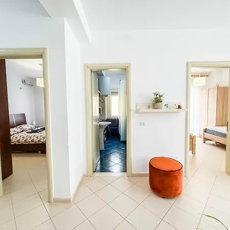 Veronika & Barbora With Swimming Pool Apartment *